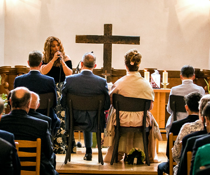 Hochzeitssängerin Sängerin Hochzeit Kirche Trauung Gesang, Basel, Bern, Zürich, Luzern, St. Gallen, Freiburg, Emmendingen, lahr, Herboldsheim