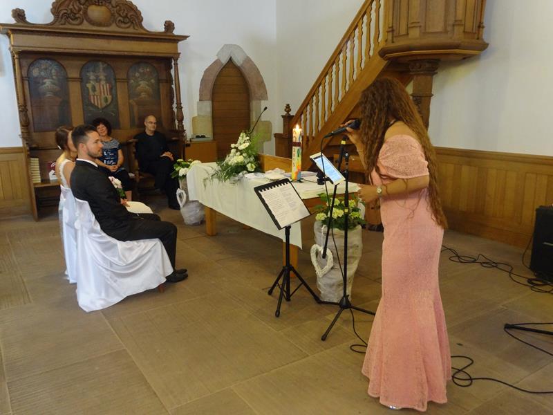 Hochzeitssängerin Sängerin Hochzeit Kirche Trauung Gesang, Basel, Bern, Zürich, Luzern, St. Gallen, Freiburg, Emmendingen, lahr, Herboldsheim